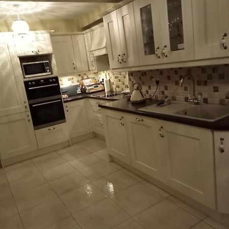 Escape To The Beara Peninsula. Apartment Castletownbere Bagian luar foto