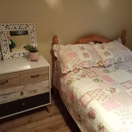 Escape To The Beara Peninsula. Apartment Castletownbere Bagian luar foto