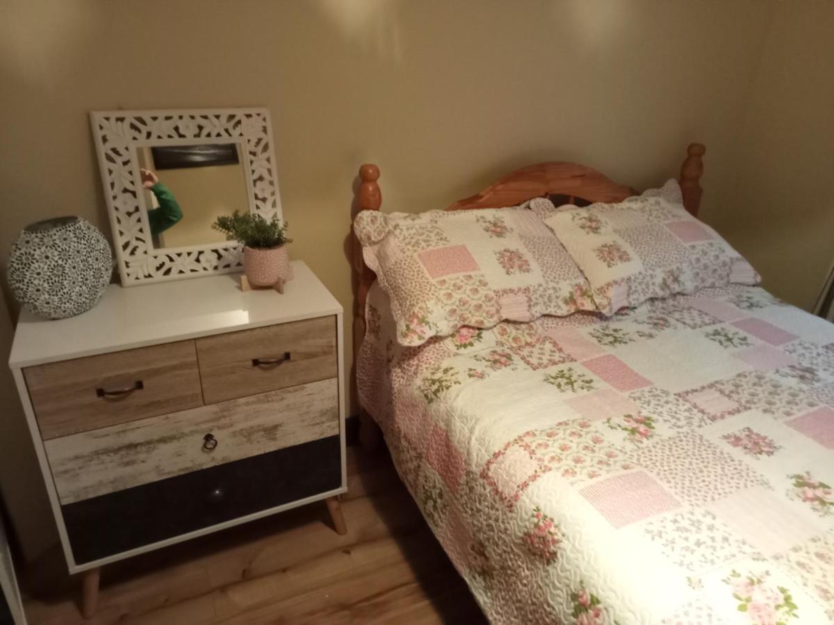 Escape To The Beara Peninsula. Apartment Castletownbere Bagian luar foto